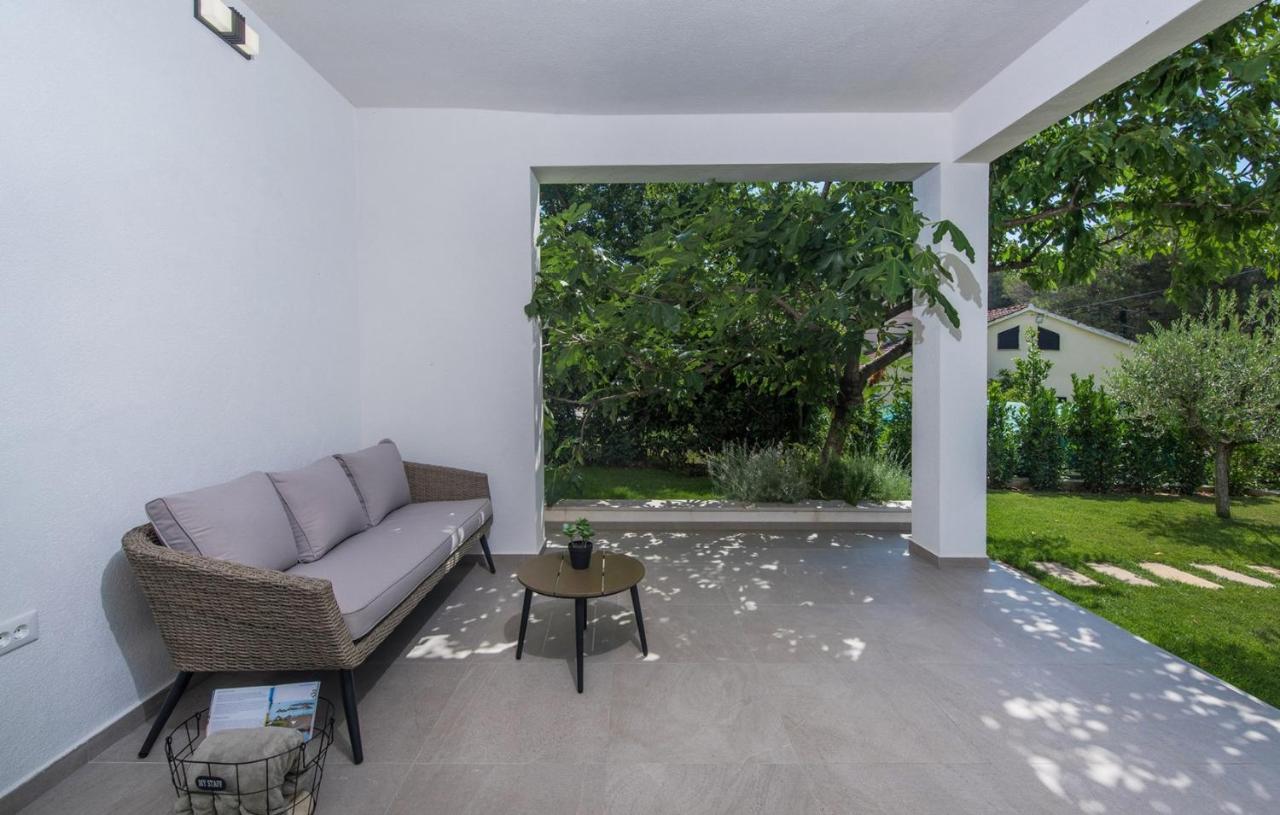 Apartment Vitamare Porec Esterno foto