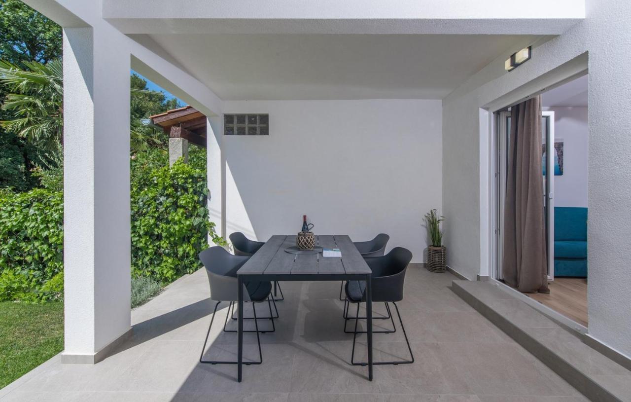 Apartment Vitamare Porec Esterno foto