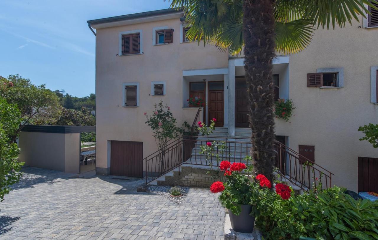 Apartment Vitamare Porec Esterno foto