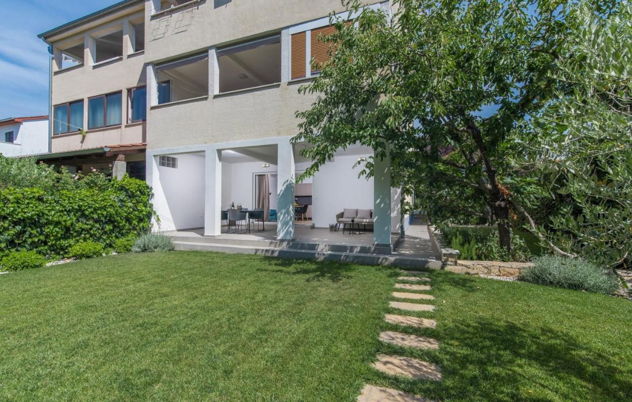 Apartment Vitamare Porec Esterno foto